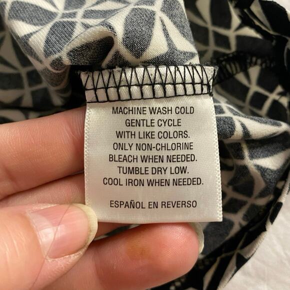 Geometric Print Surplice Wrap Top Black White Style & Co XL - Picture 4 of 5